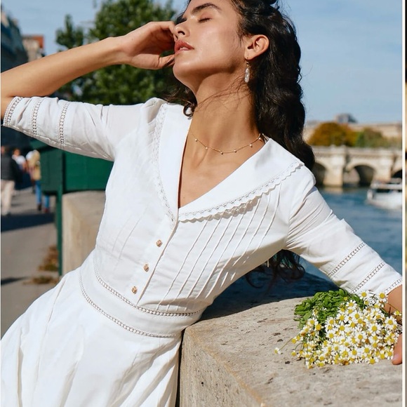Elegant White Dress with Lace Details - Picture 1 of 10